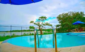 Lake Villa Resort